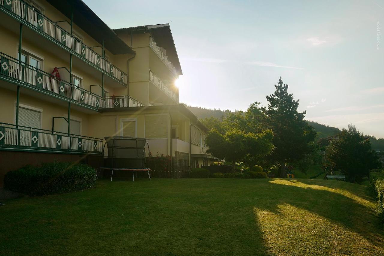 Appartementhotel Karawankenblick Portschach am Worthersee Bagian luar foto