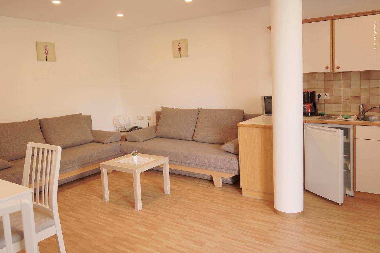Appartementhotel Karawankenblick Portschach am Worthersee Bagian luar foto