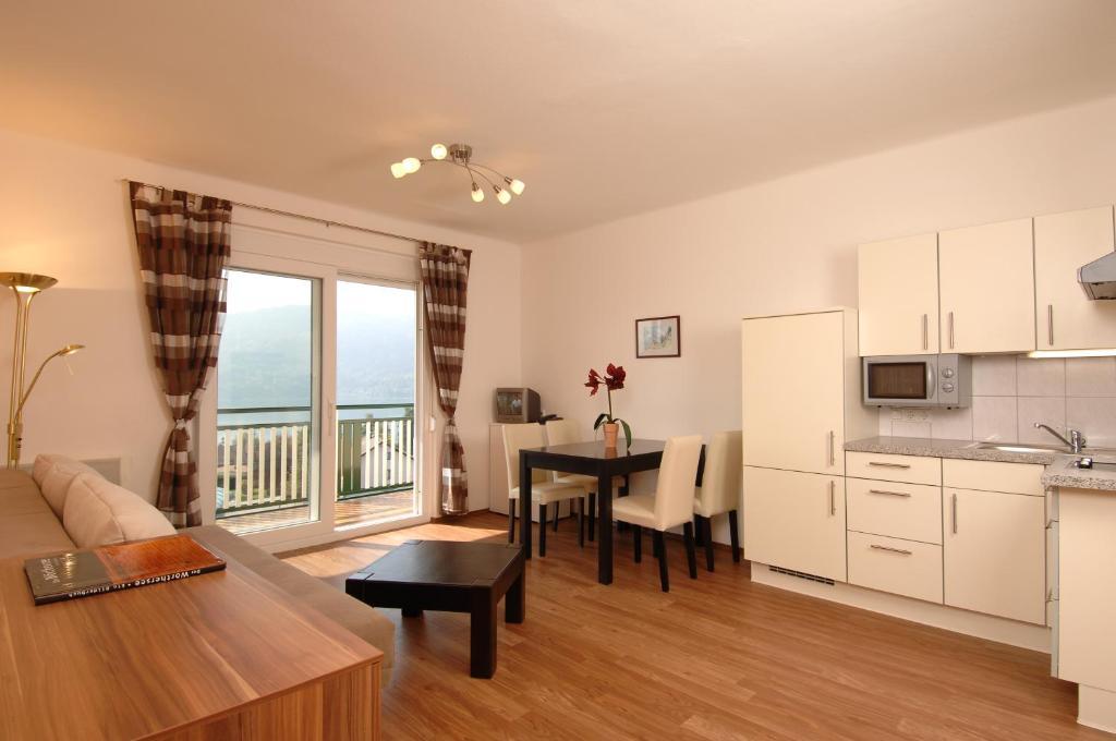 Appartementhotel Karawankenblick Portschach am Worthersee Ruang foto